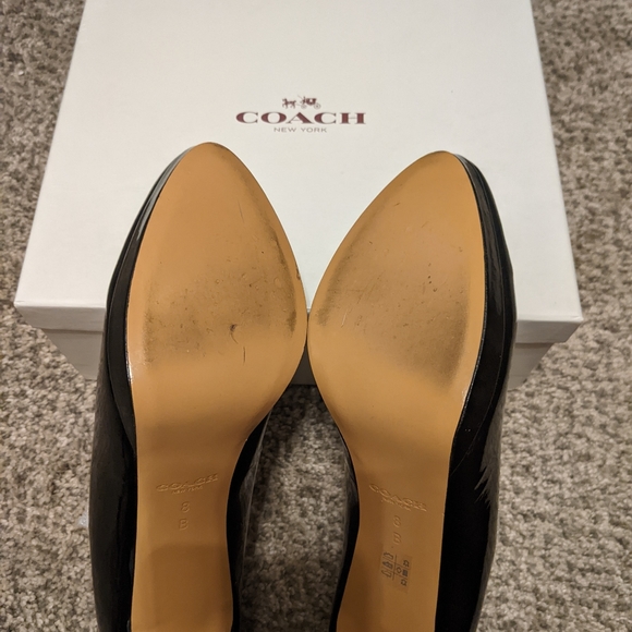 Coach black patent leather size 8M pumps. - Picture 3 of 4